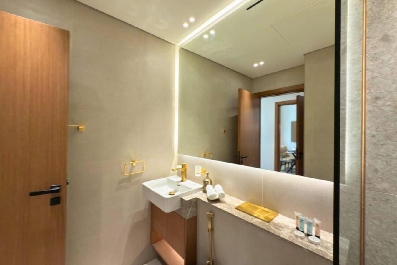 1 Bedroom Binghatti Amber, Jumeirah Village Circle Apartment